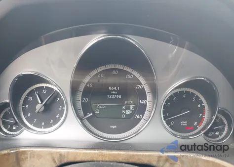 2011 Mercedes-Benz E 350 4Matic z USA, uszkodzony, nr VIN WDDHF8HB7BA435767